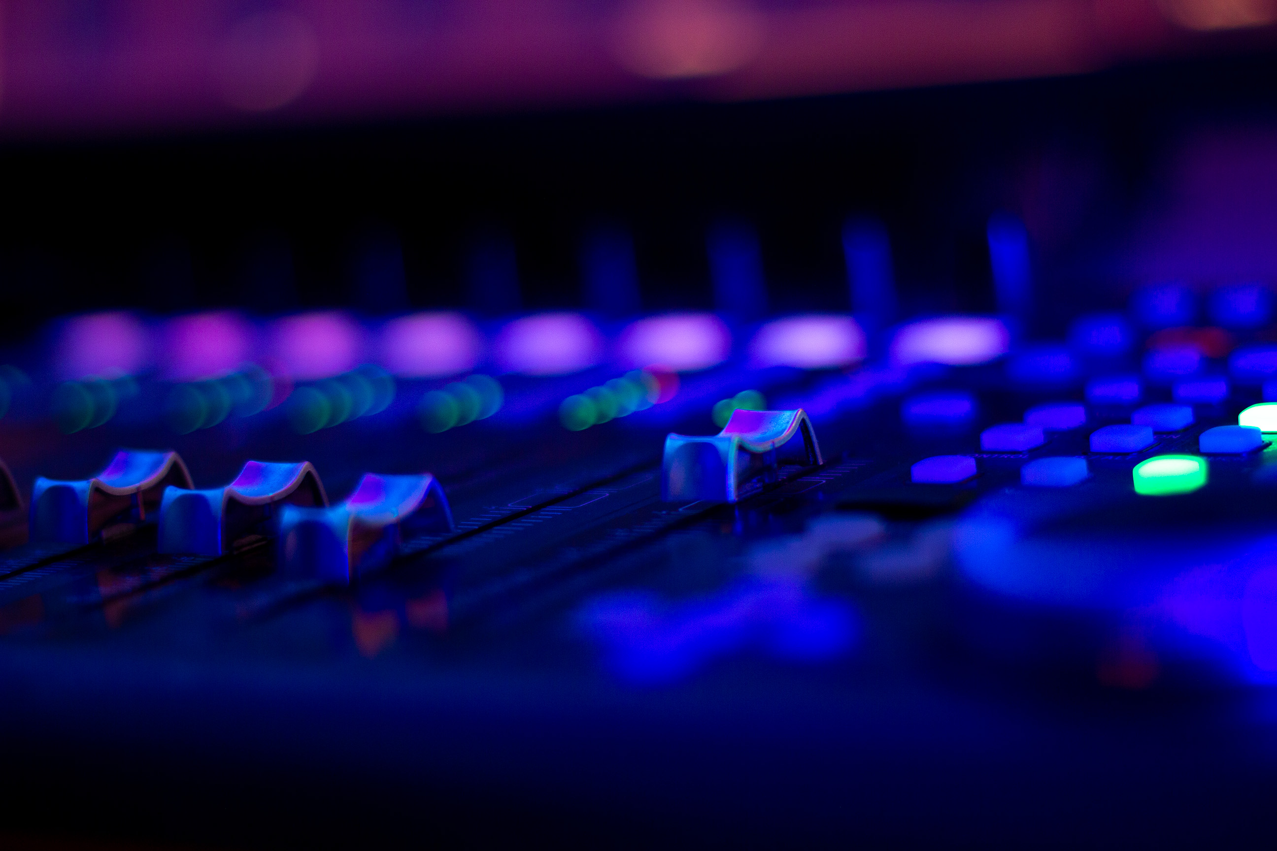 Mix control surface at the dreamsdemos studio